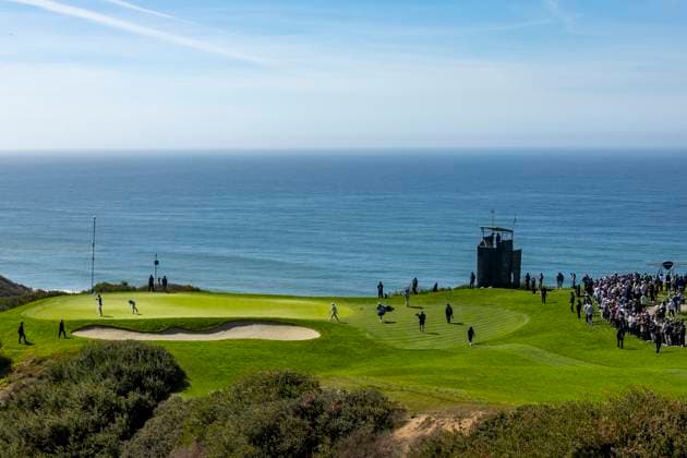 LA JOLLA, CA - FEBRUARY 15: Denny McCarthy and Rory McIlroy walk onto the third green to putt during the third round of the Genesis Invitational tournament, Saturday, February 15, 2025, at Torrey Pines Golf Course in La Jolla, California. (Photo by Tony Ding Icon Sportswire) GOLF: FEB 15 PGA, Golf Herren The Genesis Invitational EDITORIAL USE ONLY Icon46520250215051