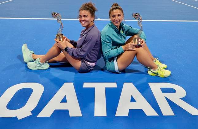 WTA, Tennis Damen QATAR OPEN TENNIS TOURNAMENT DOUBLES FINAL Sara Errani Jasmine Paolini of Italy pose with their trophies after winning the doubles final match against Xinyu Jiang of China Fang-Hsien Wu of Chinese Taipei at the WTA Qatar TotalEnergies Open 2025 tennis tournament at the Khalifa International Tennis Complex in Doha, Qatar, on February 15, 2025. DOHA Qatar Copyright: xNOUSHADx