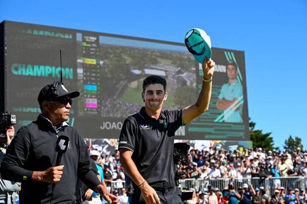 GOLF LIV ADELAIDE, Torque GC Captain Joaquin Niemann, celebrates his individual win during the LIV Golf Adelaide at The Grange Golf Club in Adelaide, Sunday, February 16, 2025. ( NO ARCHIVING, EDITORIAL USE ONLY, NO USE IN BOOKS WITHOUT CONSENT ADELAIDE South Australia AUSTRALIA  Copyright: xMICHAELxERREYx 20250216176300513463