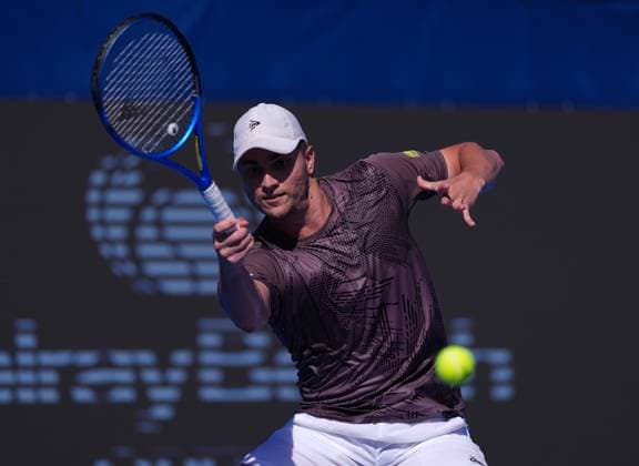 DELRAY BEACH, FL - FEBRUARY 15: Miromir Kecmanovic (SRB) during his semifinal doubles match of the Delray Beach Open on February 15, 2025, at the Delray Beach Tennis Center in Delray Beach, FL. (Photo by Andrew Patron Icon Sportswire) TENNIS: FEB 15 Delray Beach Open EDITORIAL USE ONLY Icon2502150403