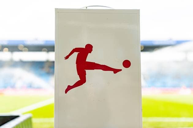 15.02.2025, VfL Bochum vs. Borussia Dortmund, 1. Bundesliga, 22. Spieltag Bundesliga Logo Wappen Schriftzug Wichtiger Hinweis: Gemaess den Vorgaben der DFL Deutsche Fussball Liga bzw. des DFB Deutscher Fussball-Bund ist es untersagt, in dem Stadion und oder vom Spiel angefertigte Fotoaufnahmen in Form von Sequenzbildern und oder videoaehnlichen Fotostrecken zu verwerten *** 15 02 2025, VfL Bochum vs Borussia Dortmund, 1 Bundesliga, 22 Matchday Bundesliga Logo Crest Lettering Important note According to the regulations of the DFL German Football League and the DFB German Football Association, it is prohibited to use photographs taken in the stadium and or of the game in the form of sequential images and or video-like photo series Copyright: xBahhoxKarax