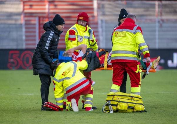 Soccer, Women, Season 2024 2025, 2 Women Bundesliga 15 Matchday , 1 FC Union Berlin 1 FC Nürnberg, Injury Leonie Köster 1 Women 1 FC Union , 16 02 2025, Copyright: xMatthiasxKochx