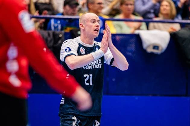 Leve Carstensen TBV Lemgo Lippe, 21 cheers after scoring goal GER, TBV Lemgo Lippe vs Fuechse Berlin, Handball, 1 Bundesliga, Matchday 19, Season 2024 2025, 16 02 2025 GER, TBV Lemgo Lippe vs Fuechse Berlin, Handball, 1 Bundesliga, Matchday 19, Season 2024 2025, 16 02 2025 Lemgo Copyright: xEibner-Pressefoto JanxRollingerx EP_JSK