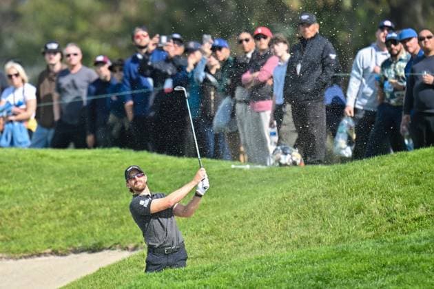 February 16, 2025: Patrick Rodgers watches his shot from a bunker on the 2nd hole during the final round of the Genesis Invitational on Torrey Pines South Course in San Diego, California. CSM San Diego USA - ZUMAc04_ 20250216_zma_c04_014 Copyright: xJustinxFinex