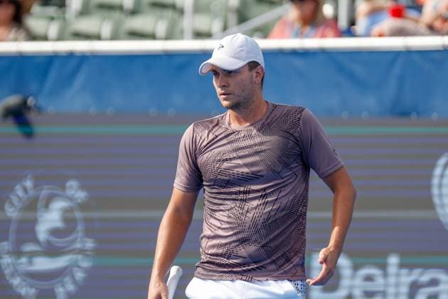 DELRAY BEACH, FL - FEBRUARY 16: Miomir Kecmanovic (SRB) looks on during the Mens Singles Final of the Delray Beach Open on February 16, 2025, at Delray Beach Stadium & Tennis Center in Delray Beach, Florida.(Photo by Chris Arjoon Icon Sportswire). TENNIS: FEB 16 Delray Beach Open EDITORIAL USE ONLY Icon25021600120