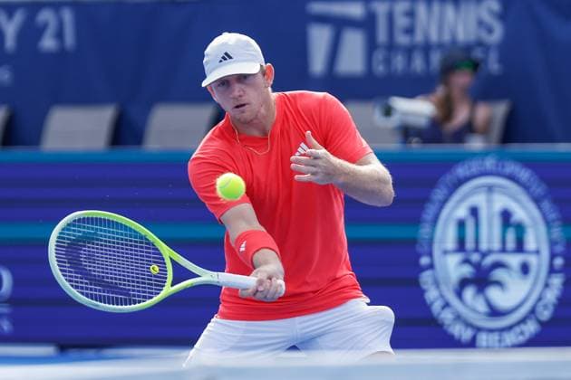 DELRAY BEACH, FL - FEBRUARY 16: Alejandro Davidovich Fokina (ESP) in action during the Mens Singles Final of the Delray Beach Open on February 16, 2025, at Delray Beach Stadium & Tennis Center in Delray Beach, Florida.(Photo by Chris Arjoon Icon Sportswire). TENNIS: FEB 16 Delray Beach Open EDITORIAL USE ONLY Icon250216001049
