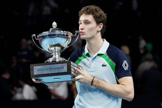 February 16, 2025, Marseille, France, FRANCE: UGO HUMBERT shone by winning his second consecutive title in Marseille, defeating HAMAD MEDJEDOVIC, the serbian, in the final (7-6, 6-4). Without dropping a set throughout the tournament, France s number 1 continues to impress and dominate on his favorite surface during the OPEN 13 provence 2025, ATP, Tennis Herren 250, french tournament, ATP Tour, Hard surface, .Indoor, on Febuary 16, 2025 at Marseille, Palais des sports, France - Photo OLLI Media Marseille FRANCE - ZUMAl184 20250216_zsp_l184_034 Copyright: xEmiliexLohmannx