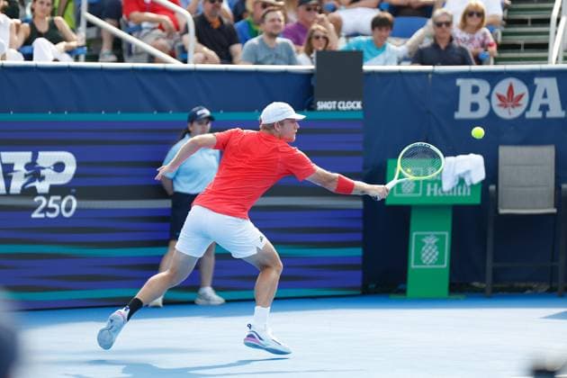DELRAY BEACH, FL - FEBRUARY 16: Alejandro Davidovich Fokina (ESP) in action during the Mens Singles Final of the Delray Beach Open on February 16, 2025, at Delray Beach Stadium & Tennis Center in Delray Beach, Florida.(Photo by Chris Arjoon Icon Sportswire). TENNIS: FEB 16 Delray Beach Open EDITORIAL USE ONLY Icon250216001070