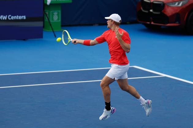DELRAY BEACH, FL - FEBRUARY 16: Alejandro Davidovich Fokina (ESP) in action during the Mens Singles Final of the Delray Beach Open on February 16, 2025, at Delray Beach Stadium & Tennis Center in Delray Beach, Florida.(Photo by Chris Arjoon Icon Sportswire). TENNIS: FEB 16 Delray Beach Open EDITORIAL USE ONLY Icon250216001100