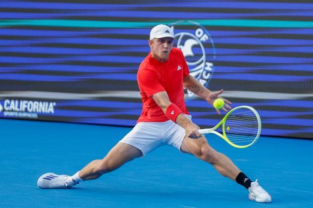 DELRAY BEACH, FL - FEBRUARY 16: Alejandro Davidovich Fokina (ESP) in action during the Mens Singles Final of the Delray Beach Open on February 16, 2025, at Delray Beach Stadium & Tennis Center in Delray Beach, Florida.(Photo by Chris Arjoon Icon Sportswire). TENNIS: FEB 16 Delray Beach Open EDITORIAL USE ONLY Icon250216001113
