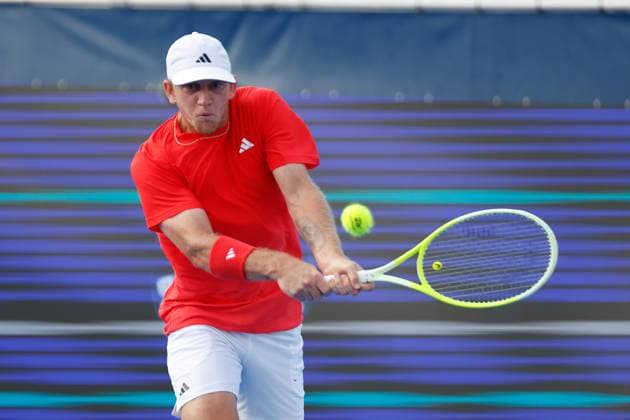 DELRAY BEACH, FL - FEBRUARY 16: Alejandro Davidovich Fokina (ESP) in action during the Mens Singles Final of the Delray Beach Open on February 16, 2025, at Delray Beach Stadium & Tennis Center in Delray Beach, Florida.(Photo by Chris Arjoon Icon Sportswire). TENNIS: FEB 16 Delray Beach Open EDITORIAL USE ONLY Icon250216001118