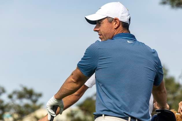 LA JOLLA, CA - FEBRUARY 16: Rory McIlroy waits for his turn to drive from the 18th tee during the final round of the Genesis Invitational tournament, Sunday, February 16, 2025, at Torrey Pines Golf Course in La Jolla, California. (Photo by Tony Ding Icon Sportswire) GOLF: FEB 16 PGA, Golf Herren The Genesis Invitational EDITORIAL USE ONLY Icon46520250216100