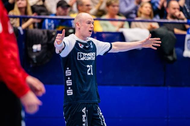 Leve Carstensen TBV Lemgo Lippe, 21 cheers after scoring goal GER, TBV Lemgo Lippe vs Fuechse Berlin, Handball, 1 Bundesliga, Matchday 19, Season 2024 2025, 16 02 2025 GER, TBV Lemgo Lippe vs Fuechse Berlin, Handball, 1 Bundesliga, Matchday 19, Season 2024 2025, 16 02 2025 Lemgo Copyright: xEibner-Pressefoto JanxRollingerx EP_JSK