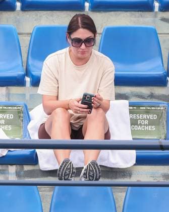 Eva Lys mother sits on the tribune,, Dubai Duty Free Tennis Championships, Dubai, U A E Copyright: xJuergenxHasenkopfx