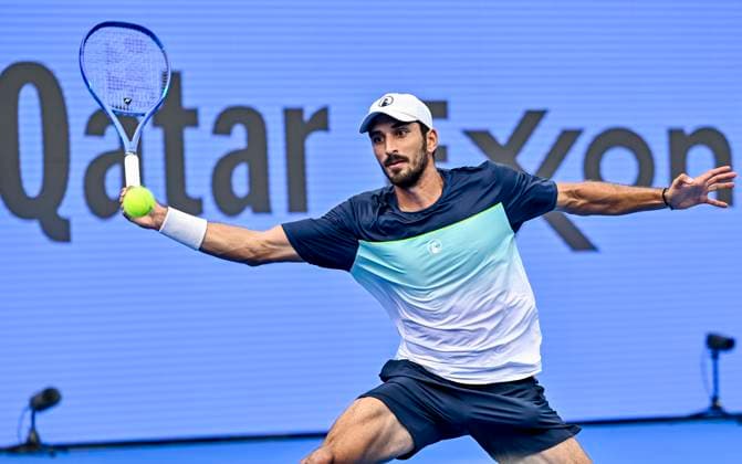 ATP, Tennis Herren QATAR EXXONMOBIL OPEN ROUND OF 32 Hady Habib of Lebanon competes in her round of 32 match against Christopher O connell of Australia during the ATP Qatar ExxonMobil Open 2025 tennis tournament at the Khalifa International Tennis Complex in Doha, Qatar, on February 17, 2025. DOHA Qatar Copyright: xNOUSHADx
