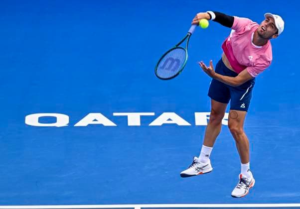 ATP, Tennis Herren QATAR EXXONMOBIL OPEN ROUND OF 32 Christopher O connell of Australia competes in her round of 32 match against Hady Habib of Lebanon during the ATP Qatar ExxonMobil Open 2025 tennis tournament at the Khalifa International Tennis Complex in Doha, Qatar, on February 17, 2025. DOHA Qatar Copyright: xNOUSHADx