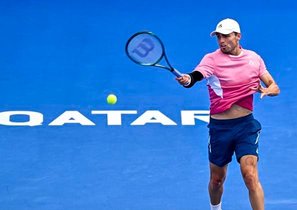 ATP, Tennis Herren QATAR EXXONMOBIL OPEN ROUND OF 32 Christopher O connell of Australia competes in her round of 32 match against Hady Habib of Lebanon during the ATP Qatar ExxonMobil Open 2025 tennis tournament at the Khalifa International Tennis Complex in Doha, Qatar, on February 17, 2025. DOHA Qatar Copyright: xNOUSHADx
