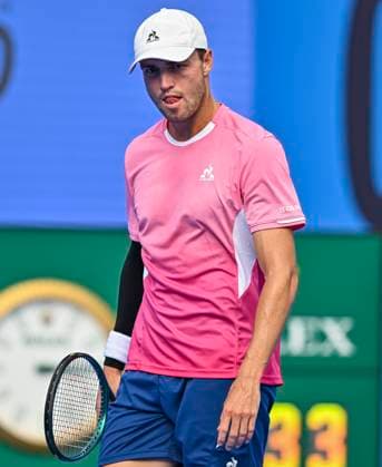 ATP, Tennis Herren QATAR EXXONMOBIL OPEN ROUND OF 32 Christopher O connell of Australia competes in her round of 32 match against Hady Habib of Lebanon during the ATP Qatar ExxonMobil Open 2025 tennis tournament at the Khalifa International Tennis Complex in Doha, Qatar, on February 17, 2025. DOHA Qatar Copyright: xNOUSHADx