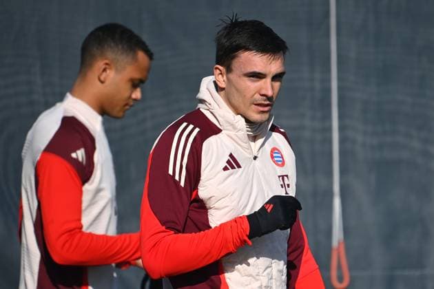 Joao PALHINHA Bayern Muenchen , final training on 17 02 2025 before the football Champions League K O Phase Play offs FC Bayern Muenchen Celtic Glasgow