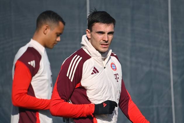 Joao PALHINHA Bayern Muenchen , final training on 17 02 2025 before the football Champions League K O Phase Play offs FC Bayern Muenchen Celtic Glasgow