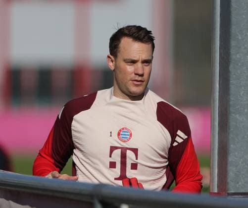 16 02 2025, CL final training, Saebenerstrasse Muenchen,, Football, Sport, in the picture Manuel Neuer FC Bayern Muenchen