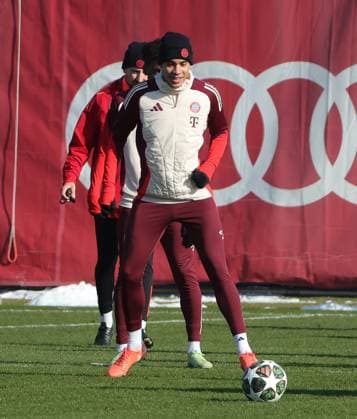 16 02 2025, CL final training, Saebenerstrasse Muenchen,, Football, Sport, in the picture Jamal Musiala FC Bayern Muenchen