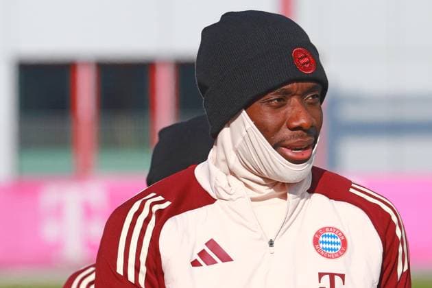 19 Alphonso Davies, Portraet, Portrait, Soccer Final training FC Bayern Munich before UEFA Champions League match against Celtic Glasgow 17 02 2025 Training ground, Säbenerstr PHOTO Mladen Lackovic LakoPress