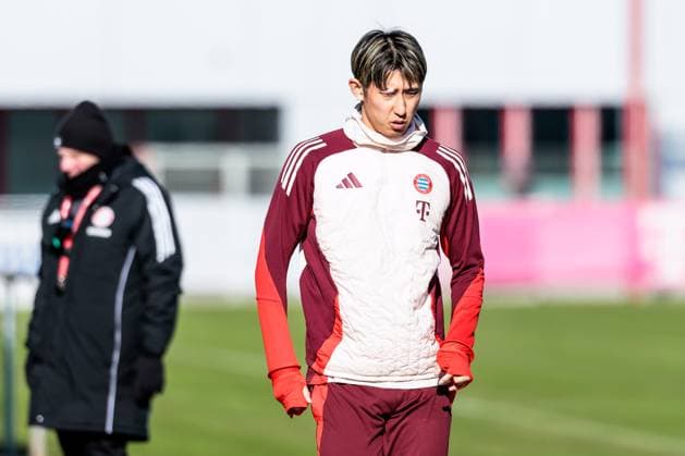 UEFA Champions League final training FC Bayern Munich 17 02 2025 Hiroki Ito FC Bayern Munich, 21 on the way to training UEFA Champions League final training FC Bayern Munich before the match against Celtic FC, Munich, training ground at Säbenerstr. on 17 02 2025 Copyright: xBEAUTIFULxSPORTS Wunderlx