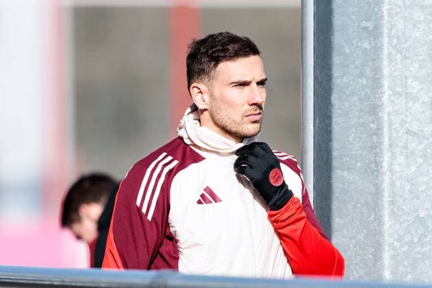 UEFA Champions League final training FC Bayern Munich 17 02 2025 Leon Goretzka FC Bayern Munich, 8 on the way to training UEFA Champions League final training FC Bayern Munich before the match against Celtic FC, Munich, training ground at Säbenerstr. on 17 02 2025 Copyright: xBEAUTIFULxSPORTS Wunderlx