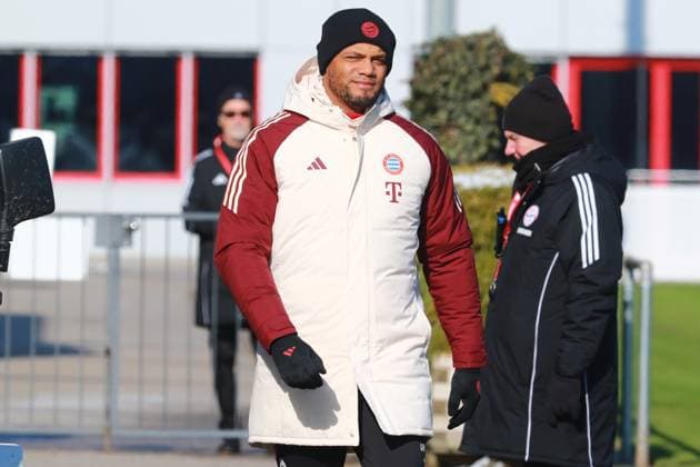 Coach Vincent Kompany, Portraet, Portrait, Football Final training FC Bayern Munich before UEFA Champions League match against Celtic Glasgow 17 02 2025 Training ground, Säbenerstr PHOTO Mladen Lackovic LakoPress
