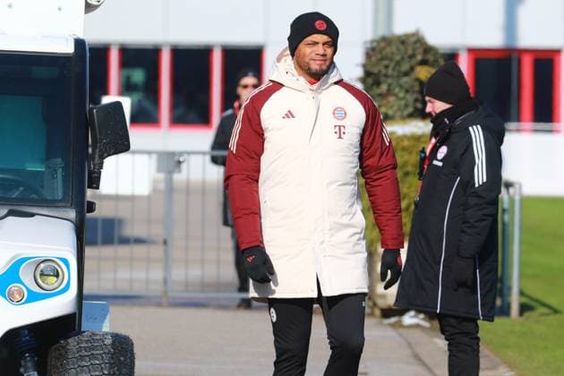 Coach Vincent Kompany, Portraet, Portrait, Football Final training FC Bayern Munich before UEFA Champions League match against Celtic Glasgow 17 02 2025 Training ground, Säbenerstr PHOTO Mladen Lackovic LakoPress