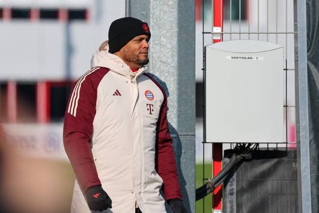 Vincent Kompany FC Bayern Muenchen, Head coach on his way to the training ground, GER, Final training, FC Bayern Muenchen, Football, UEFA Champions League, Play offs, 2024 2025 season, 17 02 2025, GER, Final training, FC Bayern Muenchen, Football, UEFA Champions League, Play offs, 2024 2025 season, 17 02 2025 Muenchen Copyright: xEibner-Pressefoto JennixMaulx EP_JML
