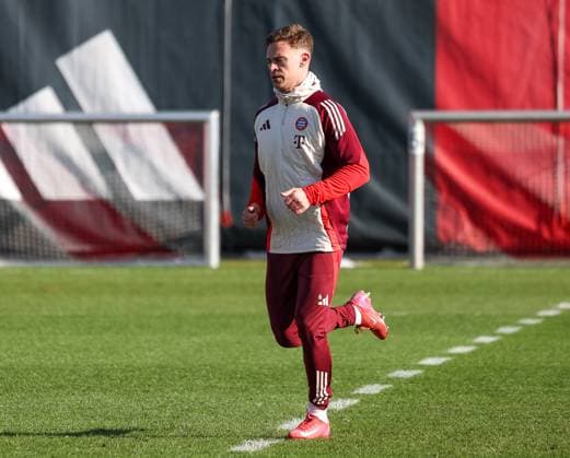 Joshua Kimmich FC Bayern Muenchen, 06 , GER, Final training, FC Bayern Muenchen, Football, UEFA Champions League, Play offs, 2024 2025 season, 17 02 2025, GER, Final training, FC Bayern Muenchen, Football, UEFA Champions League, Play offs, 2024 2025 season, 17 02 2025 Muenchen Copyright: xEibner-Pressefoto JennixMaulx EP_JML