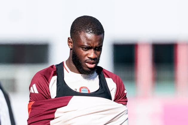 UEFA Champions League final training FC Bayern Munich 17 02 2025 Dayot Upamecano FC Bayern Munich, 2 on the way to training UEFA Champions League final training FC Bayern Munich before the match against Celtic FC, Munich, training ground at Säbenerstr. on 17 02 2025 Copyright: xBEAUTIFULxSPORTS Wunderlx