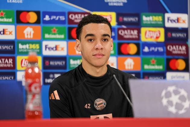 Jamal Musiala FC Bayern Muenchen, 42 at the press conference, GER, International Press Conference, FC Bayern Muenchen, Football, UEFA Champions League, Play offs, 2024 2025 season, 17 02 2025, GER, International Press Conference, FC Bayern Muenchen, Football, UEFA Champions League, Play offs, 2024 2025 season, 17 02 2025 Muenchen Copyright: xEibner-Pressefoto JennixMaulx EP_JML
