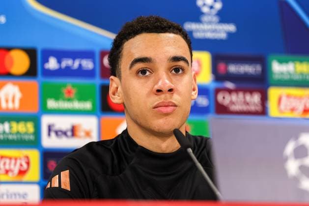 Jamal Musiala FC Bayern Muenchen, 42 at the press conference, GER, International Press Conference, FC Bayern Muenchen, Football, UEFA Champions League, Play offs, 2024 2025 season, 17 02 2025, GER, International Press Conference, FC Bayern Muenchen, Football, UEFA Champions League, Play offs, 2024 2025 season, 17 02 2025 Muenchen Copyright: xEibner-Pressefoto JennixMaulx EP_JML
