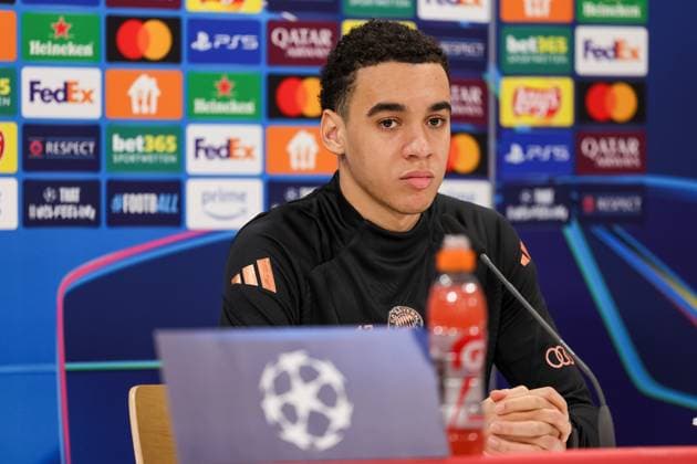 Jamal Musiala FC Bayern Muenchen, 42 at the press conference, GER, International Press Conference, FC Bayern Muenchen, Football, UEFA Champions League, Play offs, 2024 2025 season, 17 02 2025, GER, International Press Conference, FC Bayern Muenchen, Football, UEFA Champions League, Play offs, 2024 2025 season, 17 02 2025 Muenchen Copyright: xEibner-Pressefoto JennixMaulx EP_JML