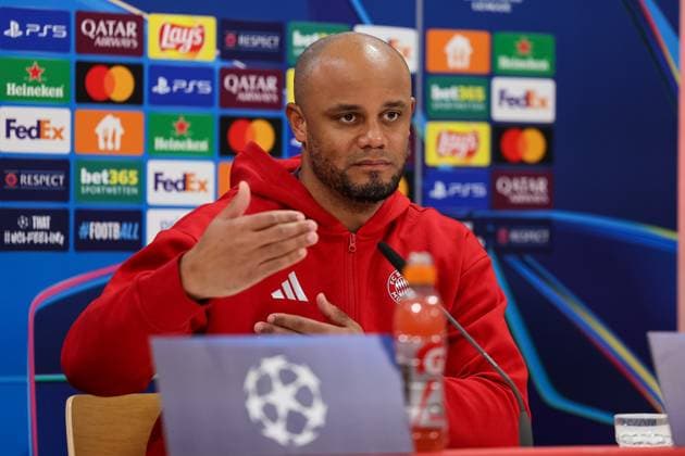 Vincent Kompany FC Bayern Muenchen, Head coach at the press conference, gesticulating, GER, International press conference, FC Bayern Muenchen, Football, UEFA Champions League, Play offs, 2024 2025 season, 17 02 2025, GER, International press conference, FC Bayern Muenchen, Football, UEFA Champions League, Play offs, 2024 2025 season, 17 02 2025 Muenchen Copyright: xEibner-Pressefoto JennixMaulx EP_JML