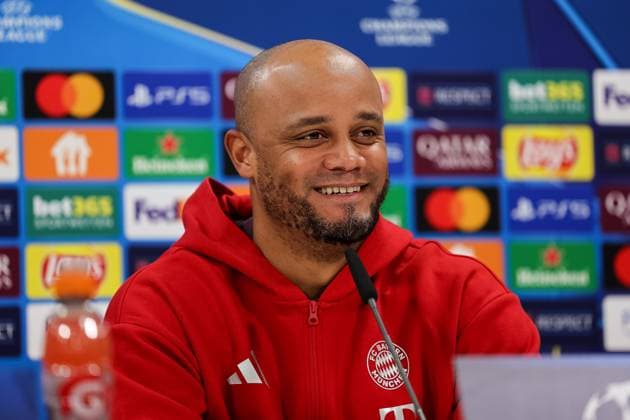 Vincent Kompany FC Bayern Muenchen, Head coach at the press conference, laughing, GER, International press conference, FC Bayern Muenchen, Football, UEFA Champions League, Play offs, 2024 2025 season, 17 02 2025, GER, International press conference, FC Bayern Muenchen, Football, UEFA Champions League, Play offs, 2024 2025 season, 17 02 2025 Muenchen Copyright: xEibner-Pressefoto JennixMaulx EP_JML