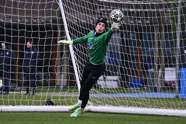 February 17, 2025, Zingonia, Italia: Atalanta s Marco Carnesecchi during a training session on the eve of the UEFA Champions League knockout phase play-offs 2st leg match between Atalanta BC and Club Brugge KV at Bortolotti Training Center in Zingonia, Italy, 17 February 2025..ANSA MICHELE MARAVIGLIA Soccer: Champions League; Atalanta-Club Brugge  - ZUMAa110 20250217_zaf_a110_015 Copyright: xMichelexMaravigliax