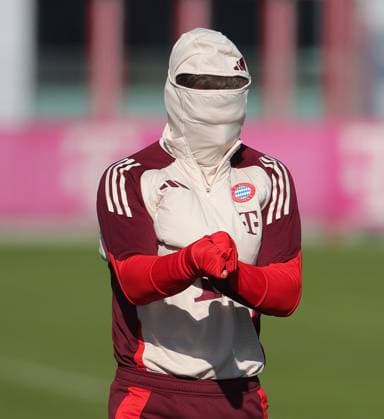 17 02 2025, CL final training, Saebenerstrasse Muenchen,, Football, Sport, in the picture Joshua Kimmich FC Bayern Muenchen