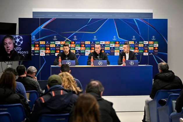 Atalanta v Club Brugge - UEFA Champions League Media Activities 17 02 2025 BERGAMO, ITALY - FEBRUARY 17 : Mechele Brandon defender of Club Brugge and Hayen Nicky head coach of Club Brugge talking to the press during a press conference, PK, Pressekonferenz ahead of the UEFA Champions League 2024 25 knockout phase play-off match second leg between Atalanta and Club Brugge on February 17, 2025 in Bergamo, Italy, 17 02 2025 Bergamo Italy  Copyright: xJanxDexMeuleneirx