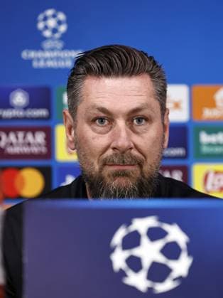 Milan - Feyenoord coach Pascal Bosschaart during the MD-1 press conference, PK, Pressekonferenz ahead of the UEFA Champions League game against AC Milan at San Siro on Feb. 17, 2025 in Milan, Italy. ANP MAURICE VAN STEEN xVIxANPxSportx xxANPxIVx 520250247 originalFilename: 520250247.jpg