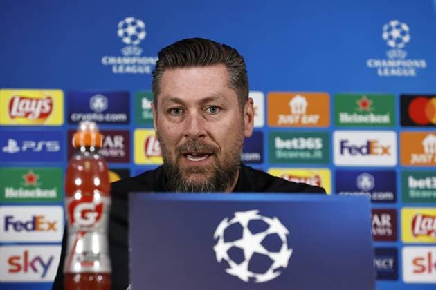 Milan - Feyenoord coach Pascal Bosschaart during the MD-1 press conference, PK, Pressekonferenz ahead of the UEFA Champions League game against AC Milan at San Siro on Feb. 17, 2025 in Milan, Italy. ANP MAURICE VAN STEEN xVIxANPxSportx xxANPxIVx 520250251 originalFilename: 520250251.jpg