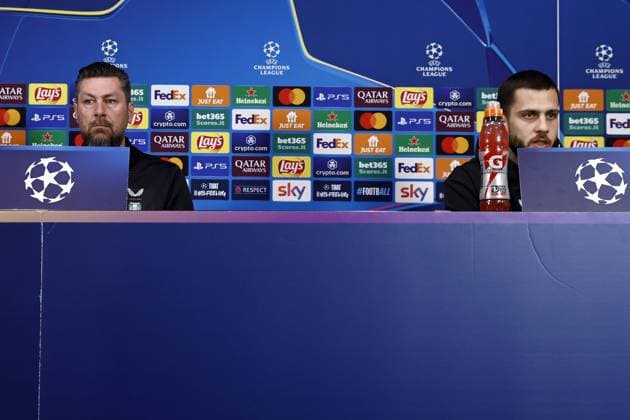 Milan - Feyenoord coach Pascal Bosschaart and David Hancko of Feyenoord during the MD-1 press conference, PK, Pressekonferenz prior to the UEFA Champions League game against AC Milan at San Siro on Feb. 17, 2025 in Milan, Italy. ANP MAURICE VAN STEEN xVIxANPxSportx xxANPxIVx 520250897 originalFilename: 520250897.jpg