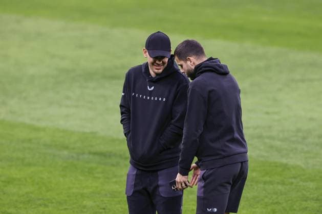 Milan - (L-R) Feyenoord goalkeeper Timon Wellenreuther, David Hancko of Feyenoord during the walk around at the San Siro stadium prior to the UEFA Champions League game against AC Milan at San Siro on Feb. 17, 2025 in Milan, Italy. ANP MAURICE VAN STEEN xVIxANPxSportx xxANPxIVx 520252587 originalFilename: 520252587.jpg