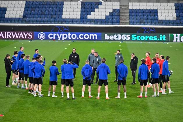 Atalanta v Club Brugge - UEFA Champions League Media Activities 17 02 2025 BERGAMO, ITALY - FEBRUARY 17 : Hayen Nicky head coach of Club Brugge talking to the group pictured during a training session ahead of the UEFA Champions League 2024 25 knockout phase play-off match second leg between Atalanta and Club Brugge on February 17, 2025 in Bergamo, Italy, 17 02 2025 Bergamo Italy  Copyright: xJanxDexMeuleneirx