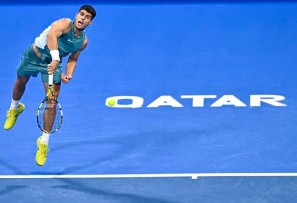 ATP, Tennis Herren QATAR EXXONMOBIL OPEN ROUND OF 32 Carlos Alcaraz of Spain competes in her round of 32 match against Marin Cilic of Croatia during the ATP Qatar ExxonMobil Open 2025 tennis tournament at the Khalifa International Tennis Complex in Doha, Qatar, on February 17, 2025. DOHA Qatar Copyright: xNOUSHADx