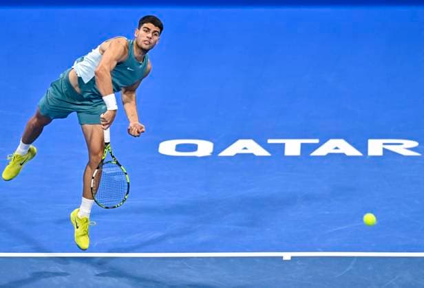 ATP, Tennis Herren QATAR EXXONMOBIL OPEN ROUND OF 32 Carlos Alcaraz of Spain competes in her round of 32 match against Marin Cilic of Croatia during the ATP Qatar ExxonMobil Open 2025 tennis tournament at the Khalifa International Tennis Complex in Doha, Qatar, on February 17, 2025. DOHA Qatar Copyright: xNOUSHADx
