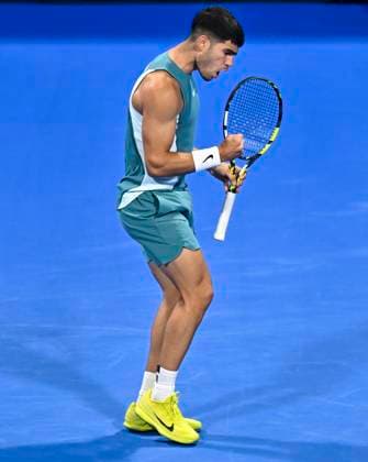 ATP, Tennis Herren QATAR EXXONMOBIL OPEN ROUND OF 32 Carlos Alcaraz of Spain competes in her round of 32 match against Marin Cilic of Croatia during the ATP Qatar ExxonMobil Open 2025 tennis tournament at the Khalifa International Tennis Complex in Doha, Qatar, on February 17, 2025. DOHA Qatar Copyright: xNOUSHADx